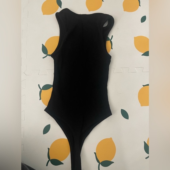 Naked wardrobe and guess bodysuits pre-loved and in great condition. - Picture 3 of 16